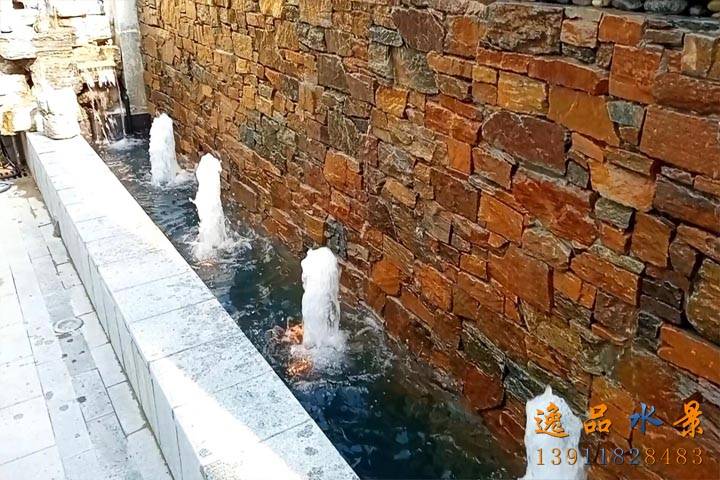 北京别墅庭院花(huā)園水景牆流水景觀優點